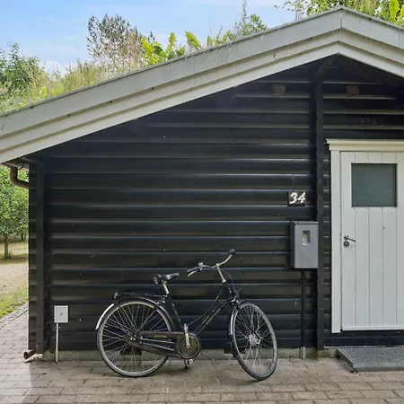 Log House In 150 M To The Dronningmølle
