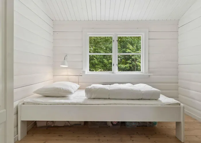 Semesterbostad Log House In 150 M To The Dronningmølle