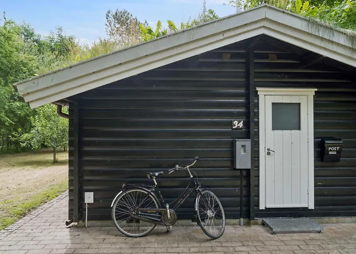 Log House In 150 M To The Dronningmølle